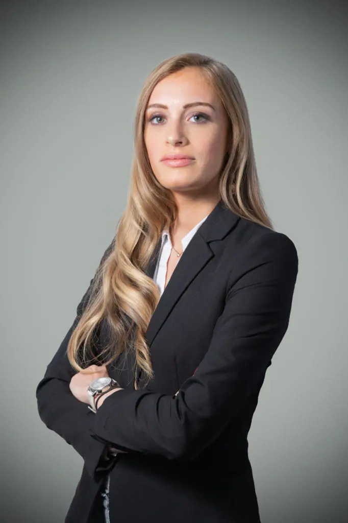 Léa Fontaine, coiffeuse soins