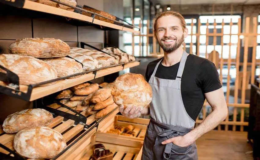 Thomas Dumont dans son fournil